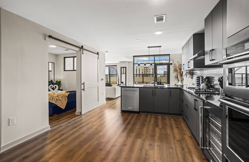 Peachtree Center House | Skyline Townhouse: 3BR Penthouse in Atlanta, GA | City View, Gym, Pool & Terrace