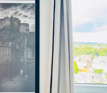 Gorgie Apartment | Skyline View Apartment