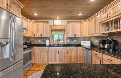 Bolton Landing House | Skyline View: Mountain top lake house
