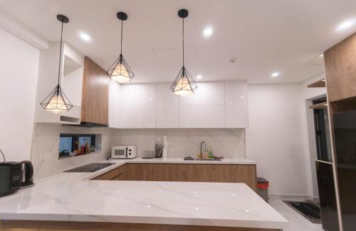 Tan Phu District Apartment | Skylinked Villa in Celadon City- Căn Hộ có gara Xe Hơi Riêng