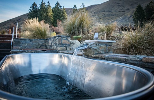 Ben Ohau Hotel | SkyScape