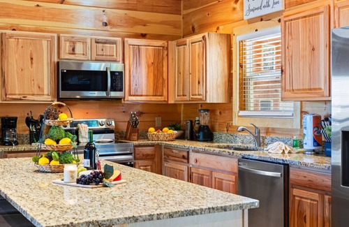 Sevierville Cabin | Skyview Serenity by Ghosal Luxury Lodging