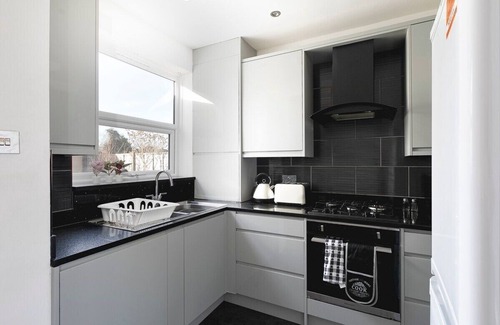 Turkey Street House | Skyvillion - Enfield 4Bed House w/Garden + Parking