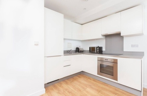 Grange Apartment | Skyvillion One bedroom Flat Enfield, London