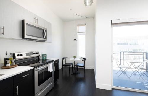 Milwaukee Apartment | Skywalk to Fiserv 1BR with Rooftop, Gym, and Parking