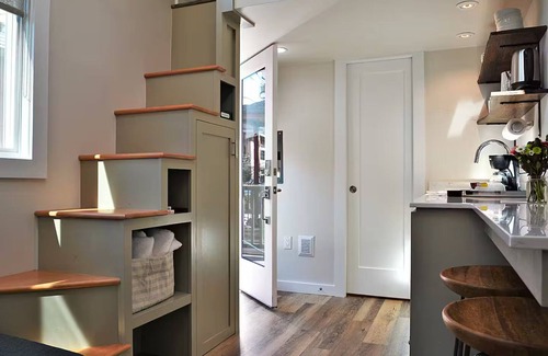 Alphabet Historic District Apartment | Slabtown Village - 3 Tiny houses in NW Portland with AC, WiFi & Free Parking!