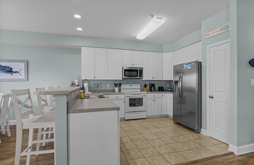 Atlantic Beach Condo | Slack Tide 3 Bedroom Condo by RedAwning