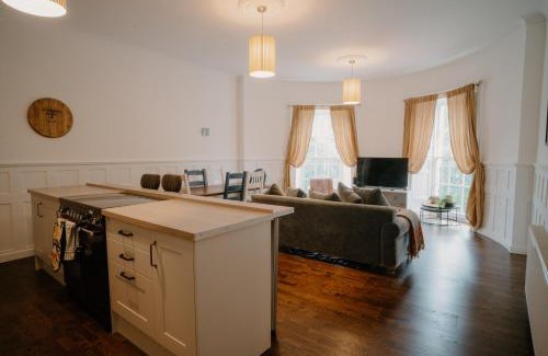 Kingsknowe Apartment | Slateford House 1770 Luxury Aparthotel by The House of Danu