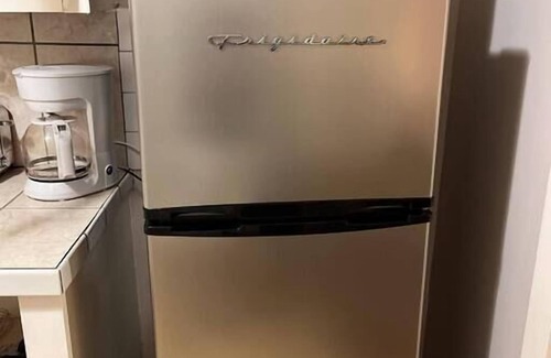 South Memphis Apartment | Sledge 5 Cozy 2 BR Escape