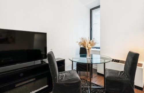 Financial District Apartment | Sleek 1-Bedroom in the Financial Dsitrict