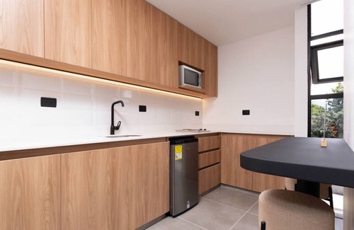 San Diego Apartment | Sleek 1BR Studio w/Design Touch-Cowork & Jacuzzi