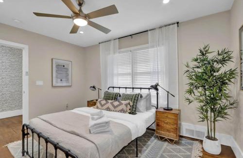 Buckhead House | Sleek 5br Buckhead Homemodern,spacious & Central