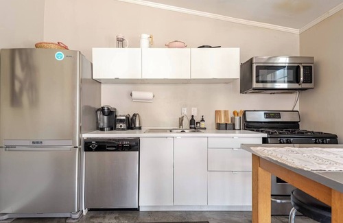 Pacific - Edison Apartment | Sleek and Stylish Modern 1BR Apt w/Gated Parking