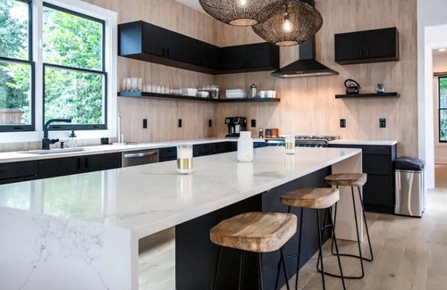 Edgewood House | Sleek & Beautiful New Luxury Home In Atlanta