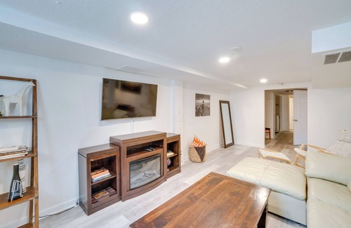 Castlewood Apartment | Sleek & Central Centennial Apartment w/Fireplace!