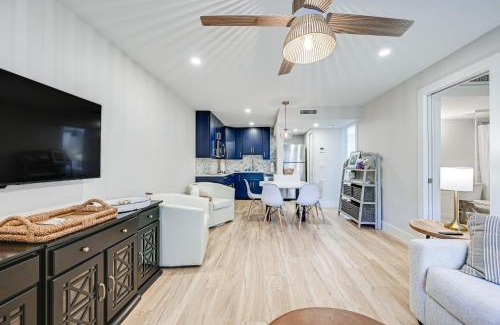 Old Naples Apartment | Sleek Coastal Abode 1 Block to Naples Beach!