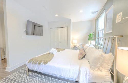 Boston Financial District Apartment | Sleek FIDI Studio Close to Public Transit