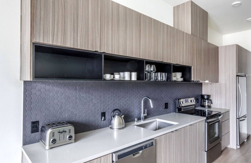 Yesler Terrace Apartment | Sleek First Hill 1BR w/Gym, BBQ & Lounge, nr soccer field, by Blueground