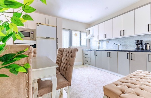 Sisli Apartment | Sleek Flat Close to Osmanbey Metro Station