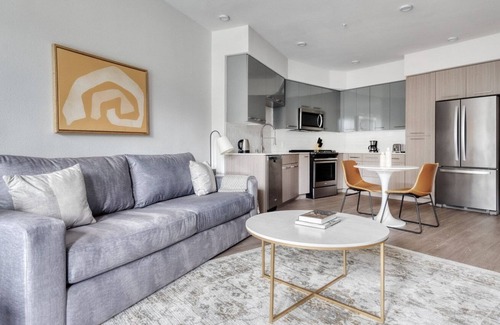 Fremont Apartment | Sleek Fremont 1BR w/ Gym & EV Charging, 5 mins to Tesla, by Blueground