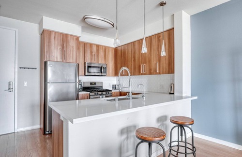 Little Italy Apartment | Sleek Little Italy 1BR w/Gym, BBQ & Pool, nr light rail, by Blueground