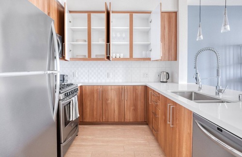 Little Italy Apartment | Sleek Little Italy 1BR w/Gym, BBQ & Pool, nr light rail, by Blueground