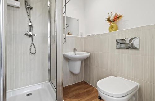 Milton Keynes Apartment | Sleek Modern City Apartment