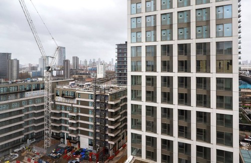 Stratford and New Town Apartment | Sleek Stratford 1BR w/ Security & Gym, nr Train Station, by Blueground