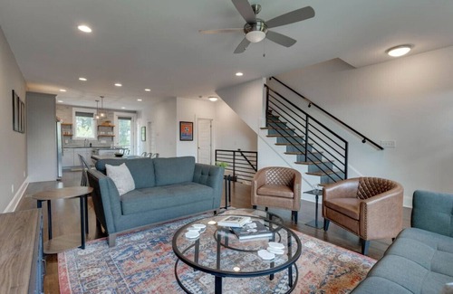 Eighth Avenue House | Sleek Townhome near Broadway!