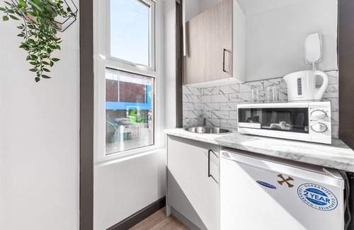 Crystal Palace Apartment | Sleep 4 Serviced Ensuite Room Sydenham London Se26