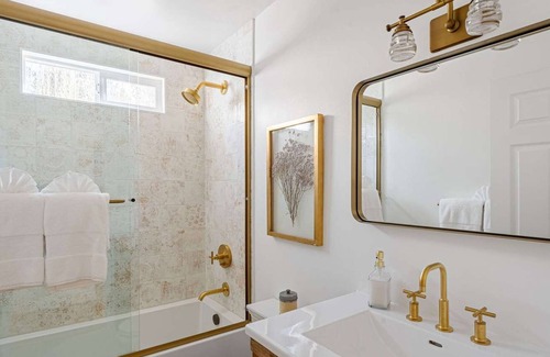 Baytown House | Sleep 40, Wedding venue, Family reunions, fishing