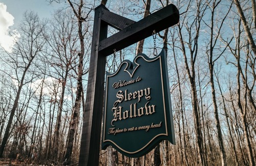 Monteagle Cabin | Sleep Hollow at The Retreat at Sunset Bluff