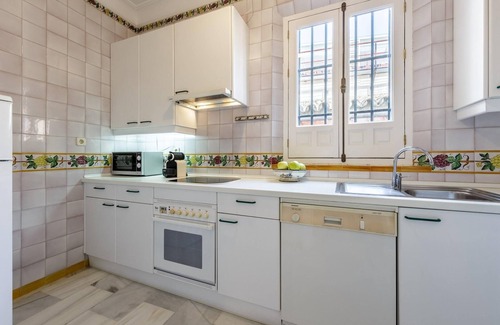 San Bartolome Apartment | Sleep in a 17th century stately palace home and celebrate Seville in stye