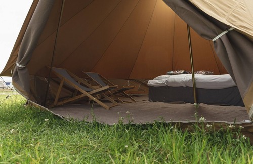 Notter Cabin | Sleep in Mölkes backyard! Enjoy a wonderful festival atmosphere and make use of all our facilities!