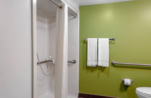 Broadmoor Hotel | Sleep Inn Baton Rouge East I-12