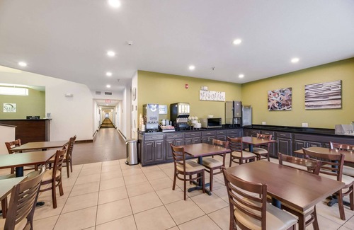 Woodlands Village Hotel | Sleep Inn Flagstaff
