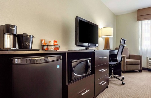Fargo Hotel | Sleep Inn & Suites Fargo Medical Center
