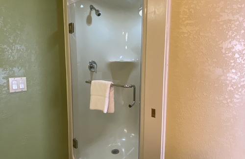 East Paris Hotel | Sleep Inn & Suites Grand Rapids Southeast - Kentwood