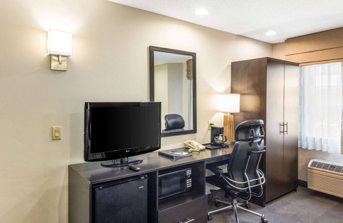 Niantic Hotel | Sleep Inn & Suites Niantic