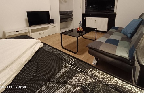 Singen Condo | Sleep & Stay PRIVATE room