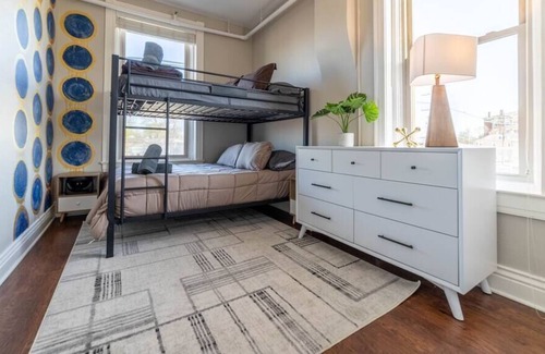 Germantown House | Sleep16 9Bed 5BR 4BA 9Bed Swepson Bungalow