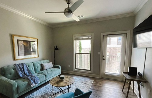 Rock Creek Apartment | Sleepover: Alluring 1BD/1BA + Gym - Little Rock