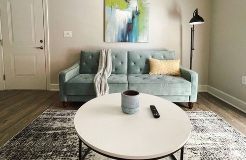 Ferndale Apartment | Sleepover: Blissful 1BD/1BA + Gym - Little Rock