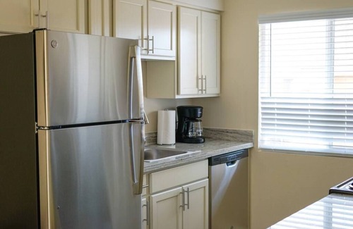 Oklahoma City Apartment | Sleepover: Cozy 1BD/1BA + Balcony - OKC