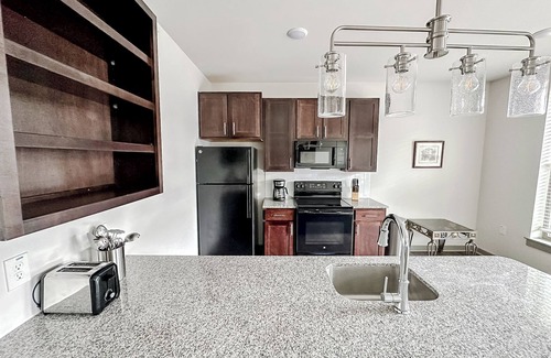 North Little Rock Apartment | Sleepover: Ideal 1BD/1BA + Gym - Little Rock