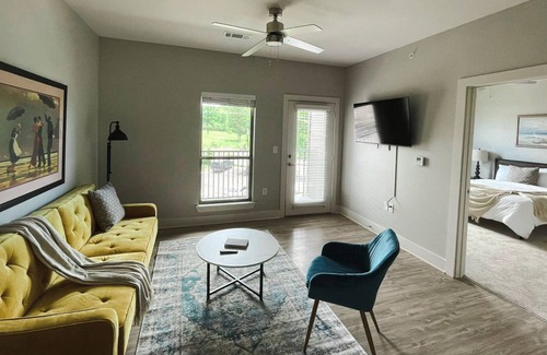 Rock Creek House | Sleepover: Lovely 1BD/1BA + Gym - Little Rock