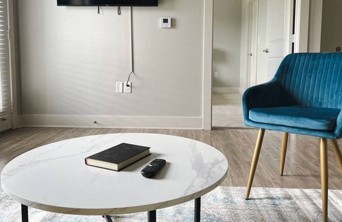 Rock Creek House | Sleepover: Lovely 1BD/1BA + Gym - Little Rock