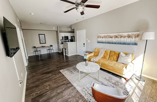 South Side Apartment | Sleepover Wonderful 1BD/1BA + Gym - Corpus Christi