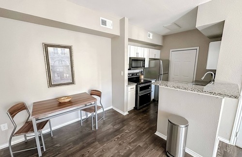 South Side Apartment | Sleepover Wonderful 1BD/1BA + Gym - Corpus Christi