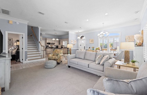 Bahama Beach House | Sleeps 10, 1 block to beach access